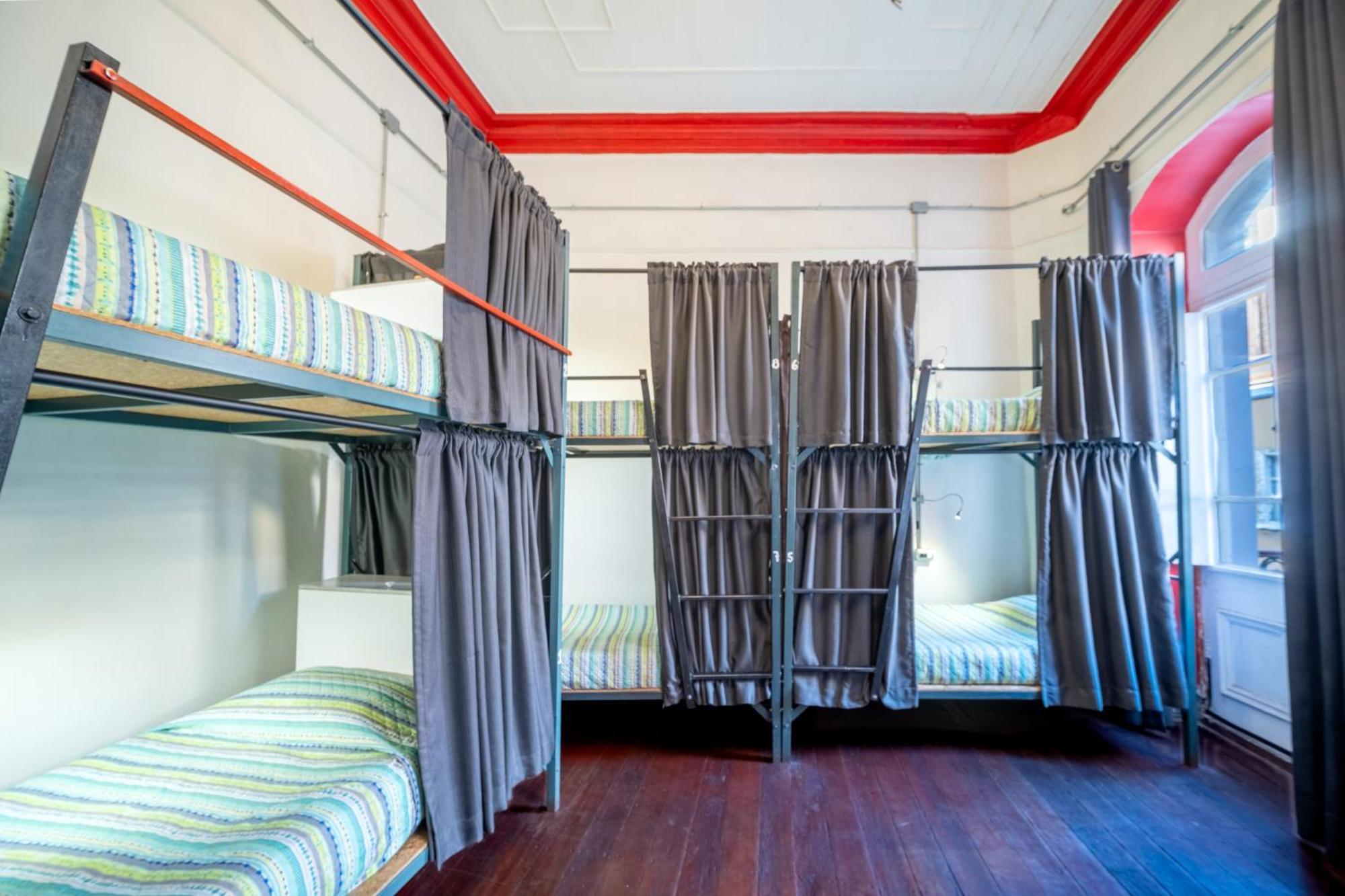 Maki Hostels & Suites Вальпараисо Экстерьер фото